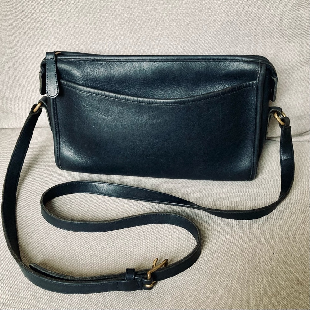 Vintage Coach Taylor Crossbody Black Leather Bag 9944 USA Made Heritage